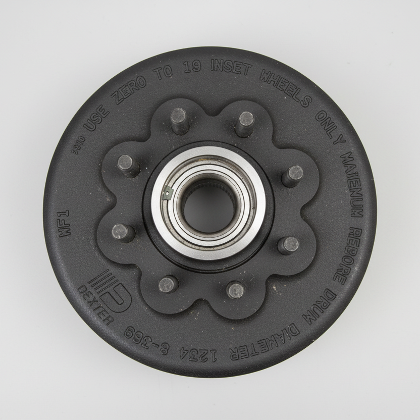 Dexter Drum, 8K, 8 x 6.5, 5/8" Studs, 4.75" Pilot, 50MM Bearing, Nev-R-Lube, Includes 031-071-03 Bearing Cartridge and 069-093-00 bearing Retainer (008-389-80)