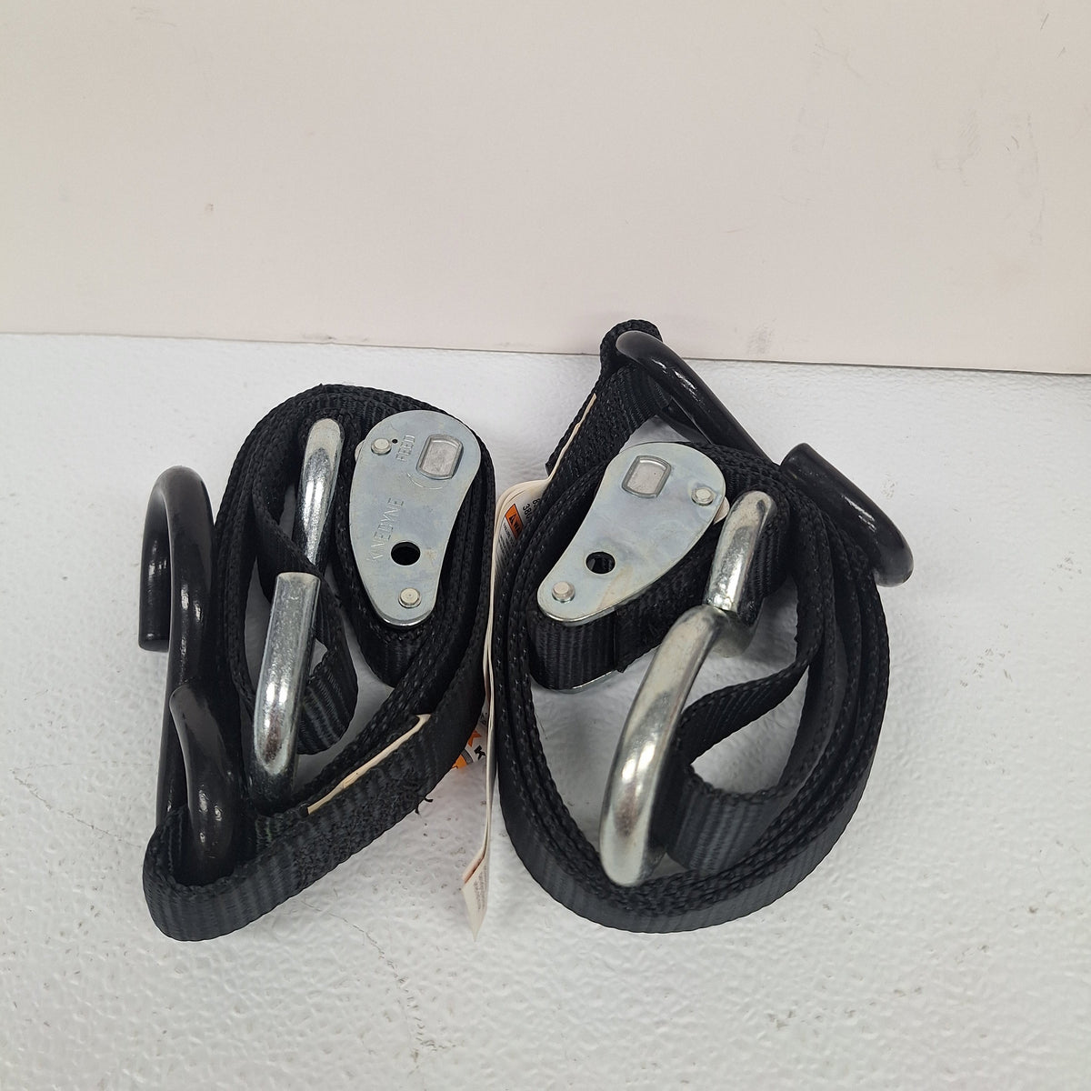 Two Kinedyne Steadymate Cinchtite 1 Cargo Tie-Down Straps – 1" x 5' (15464)