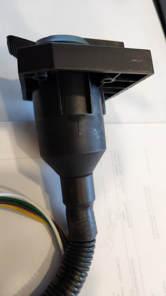 Truck 7 way +/4way trailer plug to use with standard 4 way plug to add brakes (F7K4)