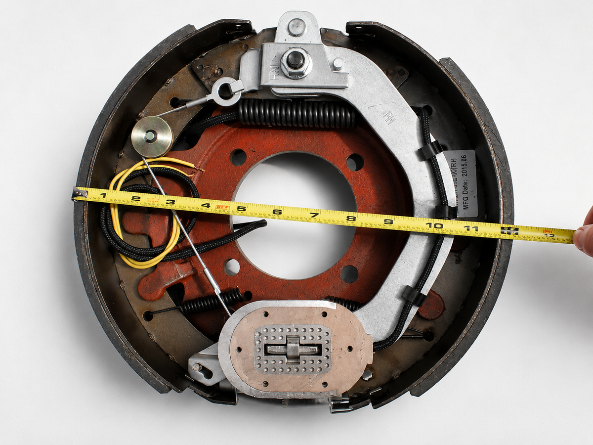 R&P Complete Tandem 8K Electric Brake Axle Kit – 86.5-Inch Hub Face – 8-Lug Oil Bath (8000-865-35-916-COMPLETE-AWS8X2)