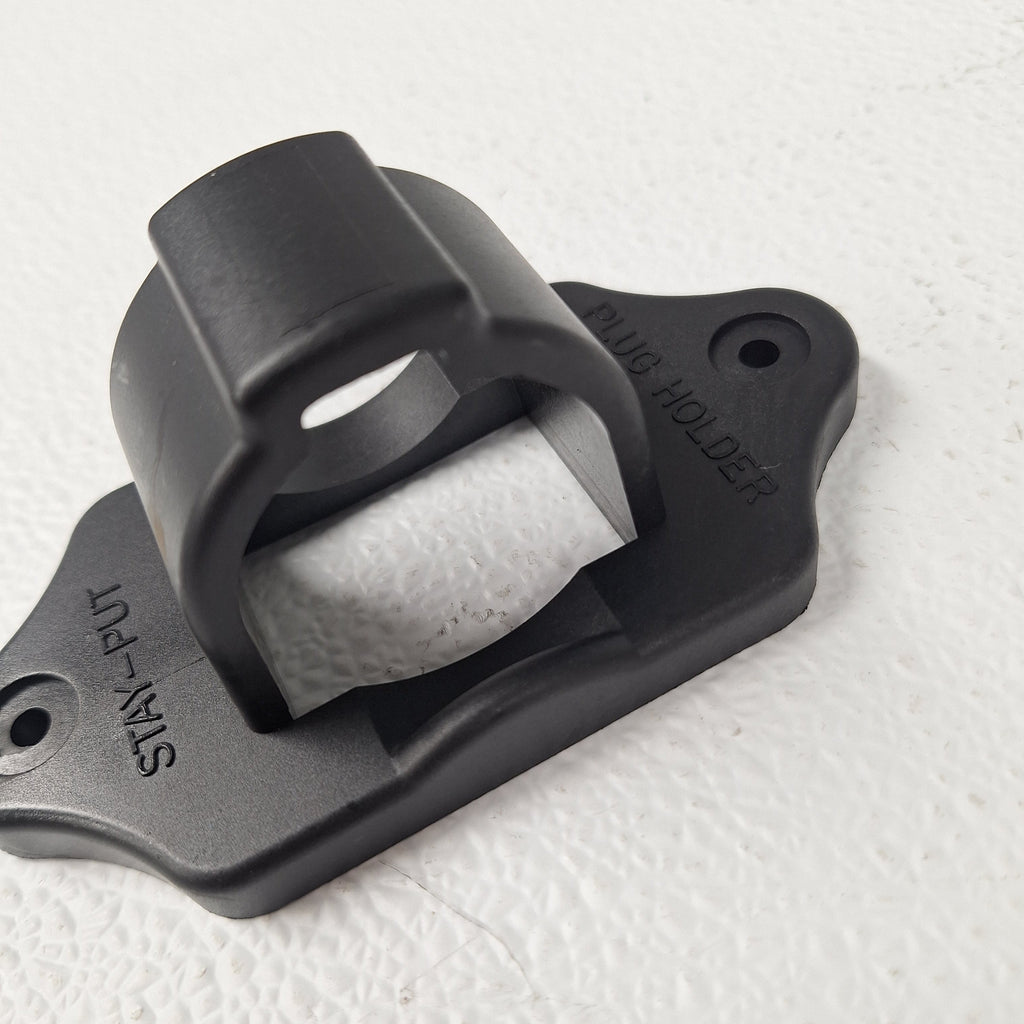Brophy 7-Way Trailer Plug Holder with Mounting Screws (BKP7)