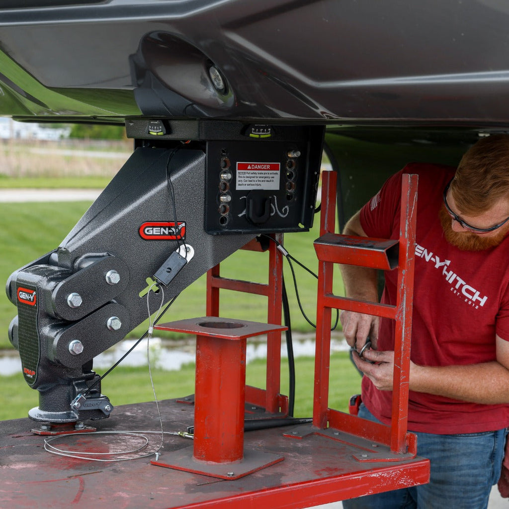 GEN-Y 5th Wheel to Gooseneck Pin Box — 30K GTW / 6.5K TW (GH-8076AL)
