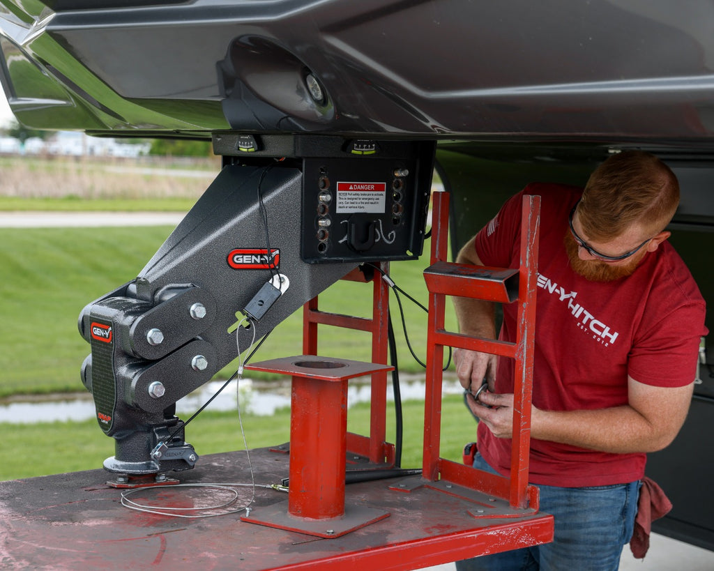 GEN-Y 5th Wheel to Gooseneck Pin Box — 30K GTW / 6.5K TW (GH-8076AL)