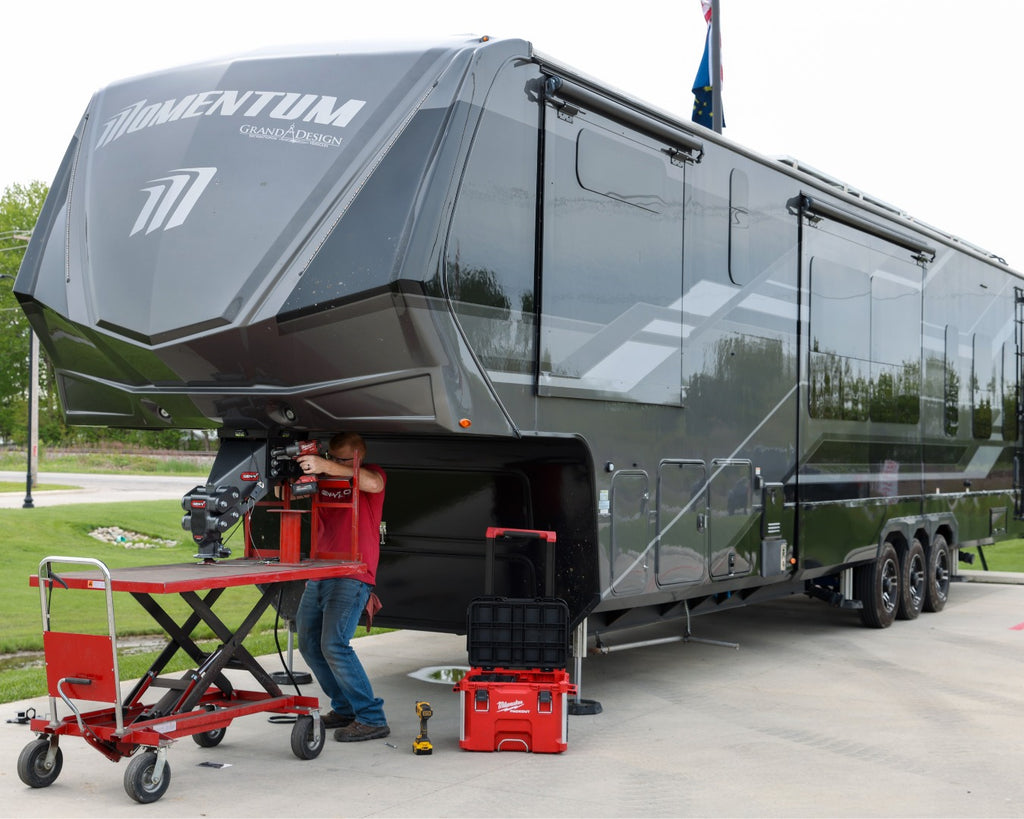 GEN-Y 5th Wheel to Gooseneck Pin Box — 30K GTW / 6.5K TW (GH-8076AL)