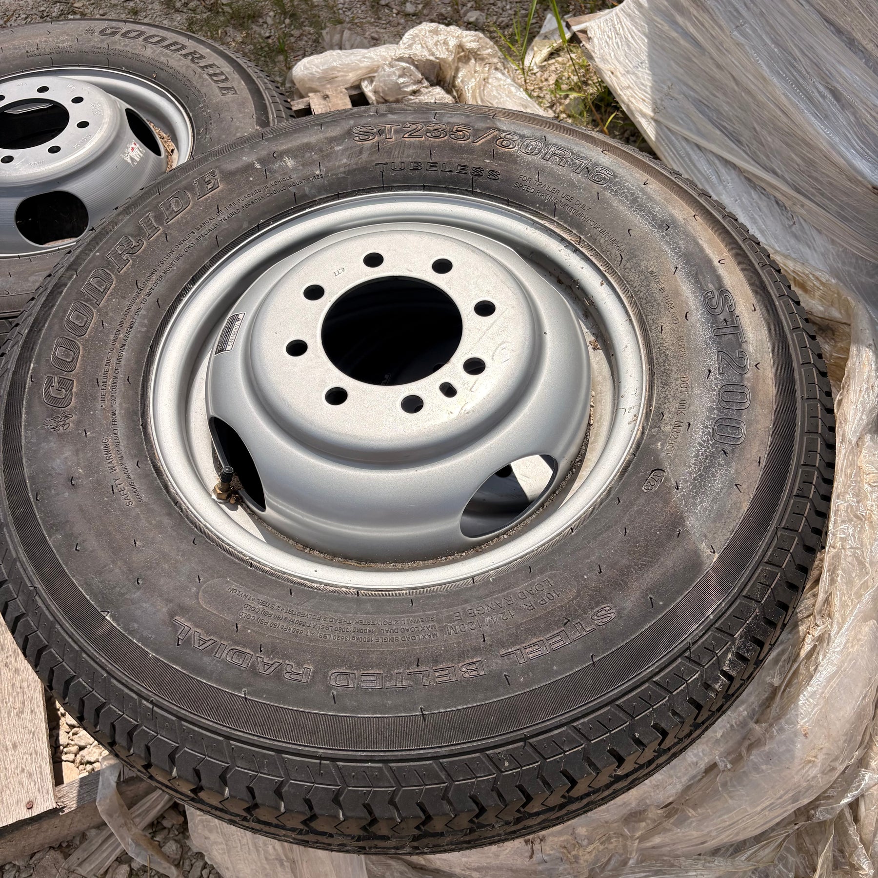 235/80R16 Load Range G Dually Trailer Tire & Wheel Assembly – 16x6 – 8 on 6.5 – Silver – 4.75–4.77 Pilot