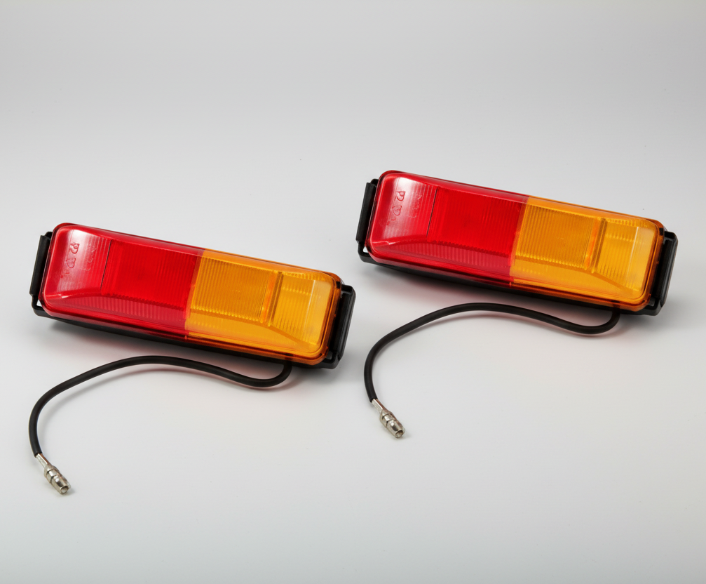2-Pack Red / Amber Bi-Color Incandescent Fender Mount Clearance Marker Lights (MC-67ARB-LOT2)