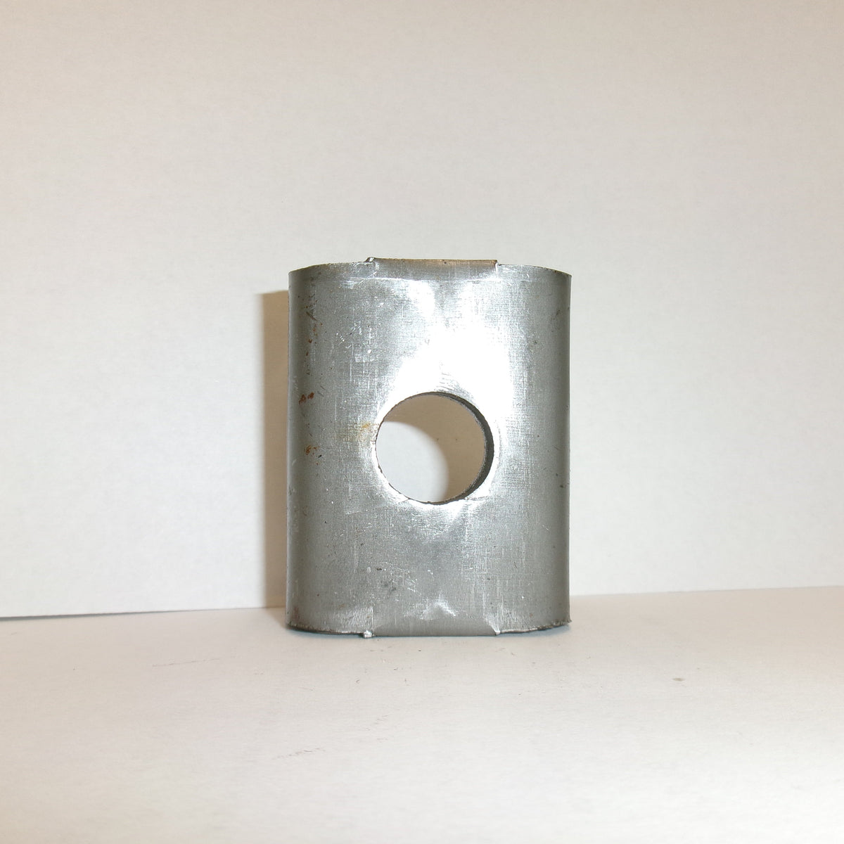 One 1.75" Spring Perch for 2,000 lb Round Trailer Axle 1.75" Fit (TP-S200)