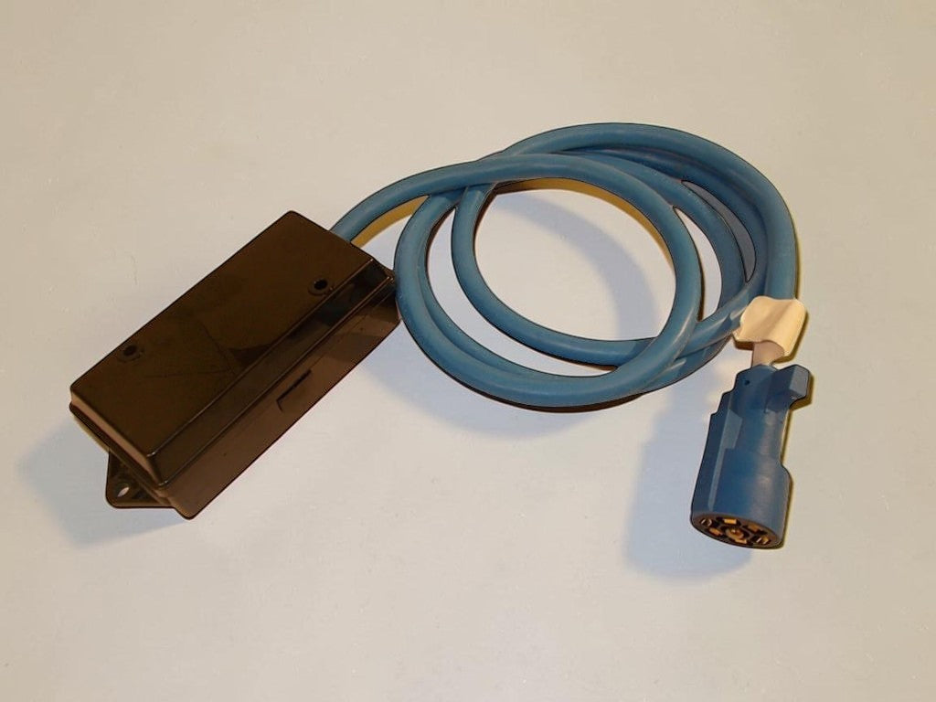 Need a Trailer Part Arctic 7-way trailer electrical cord with blue cable and black junction box for cold weather