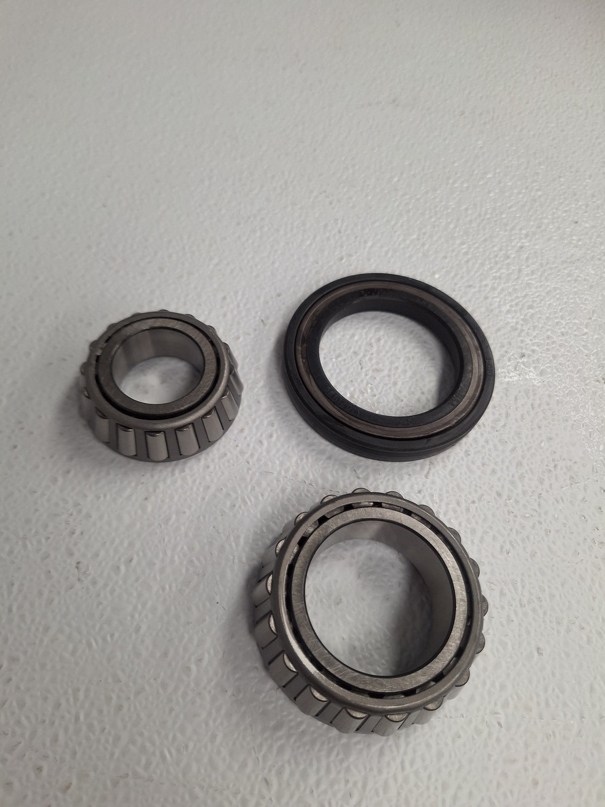 8K Trailer Oil Bath Bearing Kit – 1.75" Inner, 1.25" Outer with 2-Piece Seal (2475-25580-10-63)