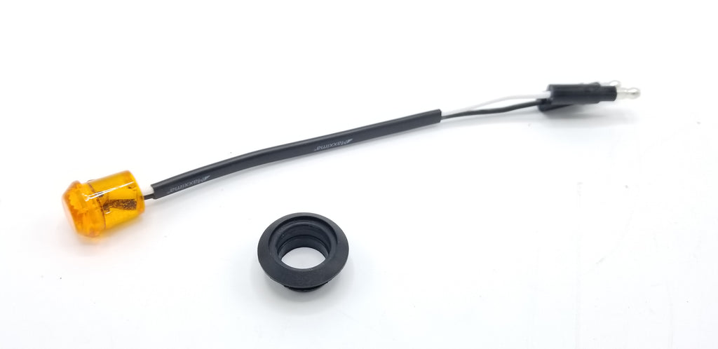 Maxxima 3/4" Round LED P2PC CM Amber With 3/4" Weld-On Light Bracket (M09300Y-34-BRACKET)