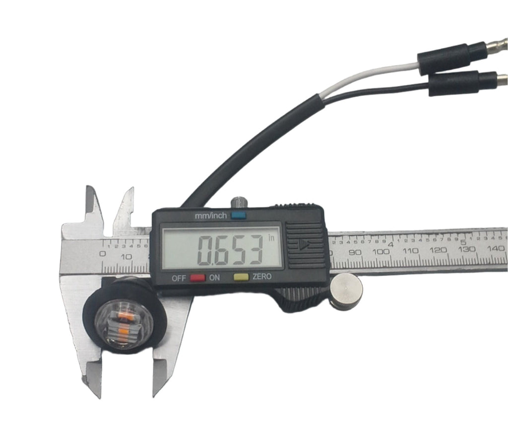 3/4 Maxxima Red Clear Marker Light w/Wiring Harness 12" Leads (M09300RCL-KIT)