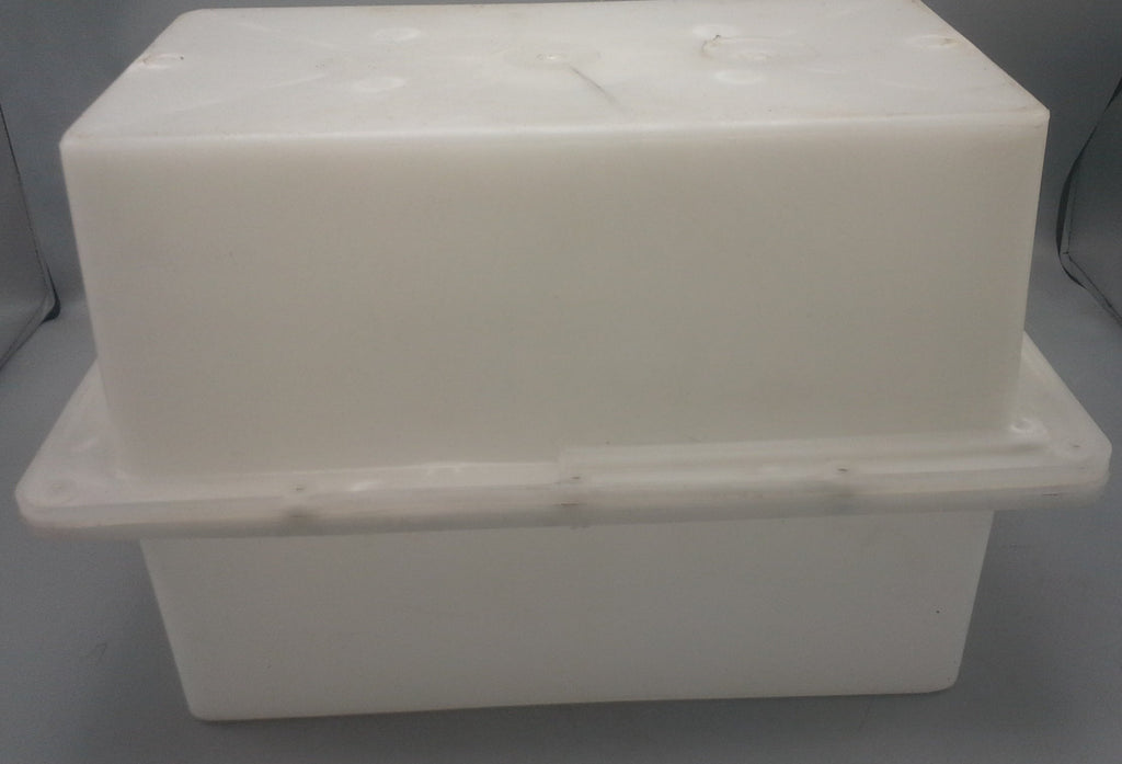 White Battery Box for Group 27 Batteries, No Vents (MA102NV)