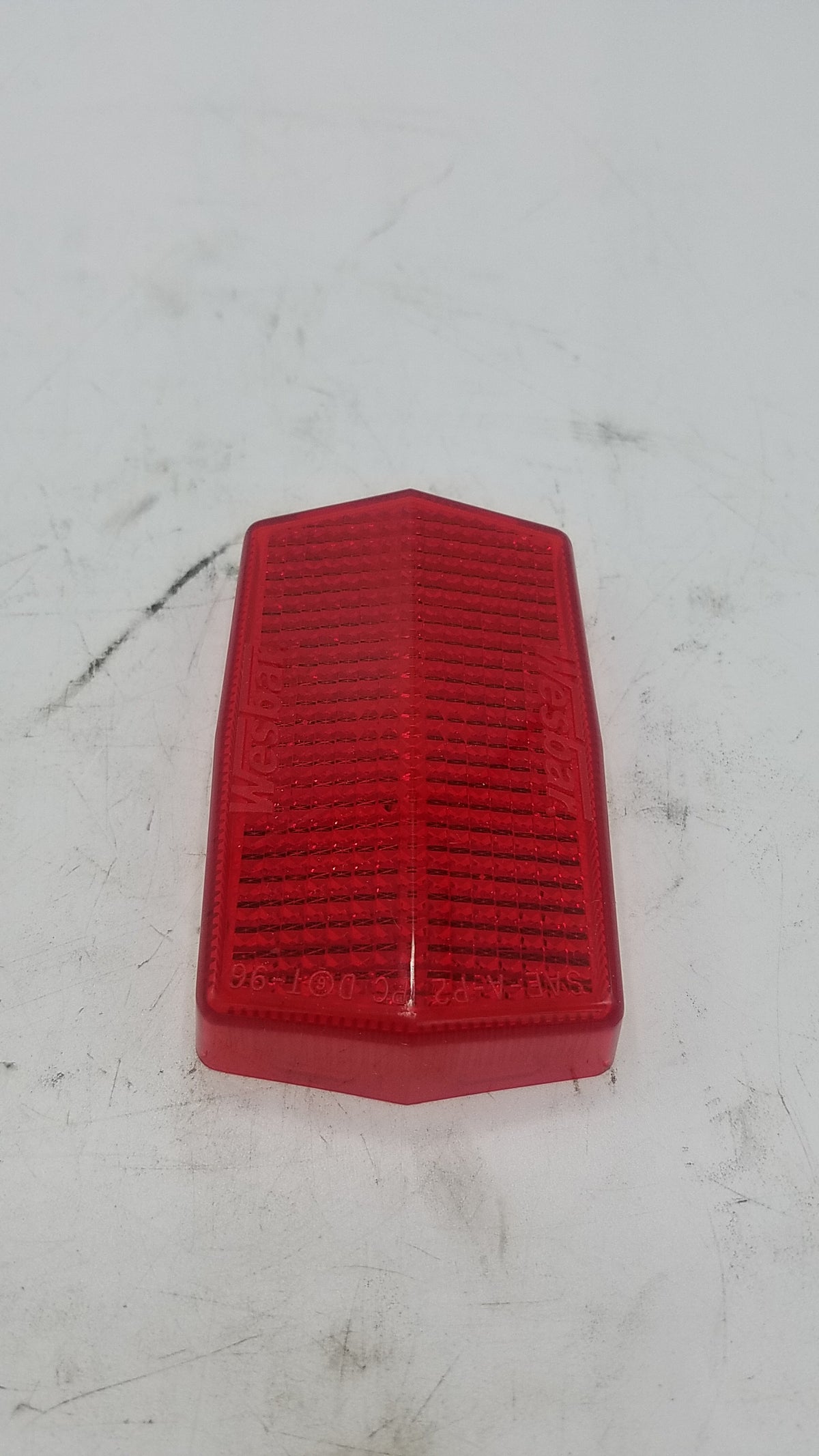 Wesbar Red Side Marker Light Replacement Lens (3377)