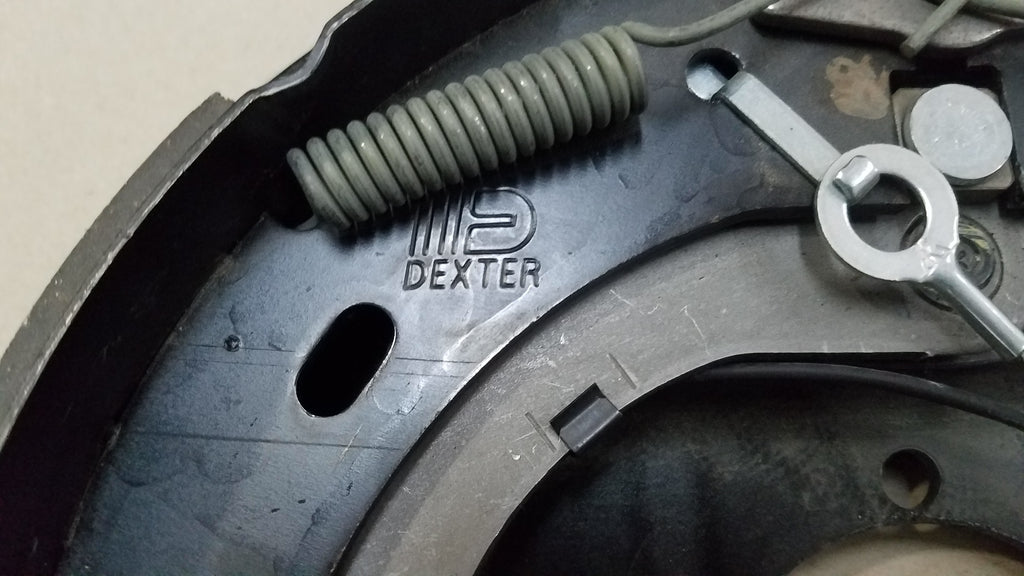 Add Brakes Kit 8 x 6.5 Genuine Dexter 1/2 Stud Never Adjust 7K Backing Plates (92865-B-FSA-DEX)