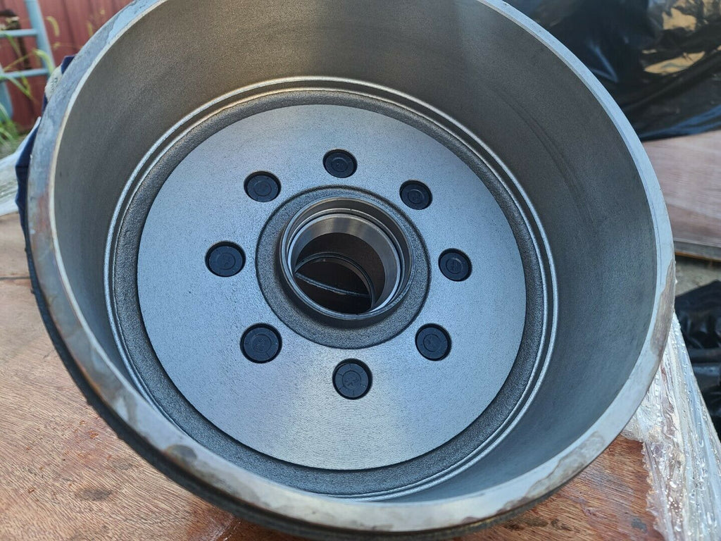 8K Brake Hub/Drum Kit – Straight Spindle, 25580 Inner and Outer, 12.25 x 3.375, Fortress Cap (696104-KIT-FT)