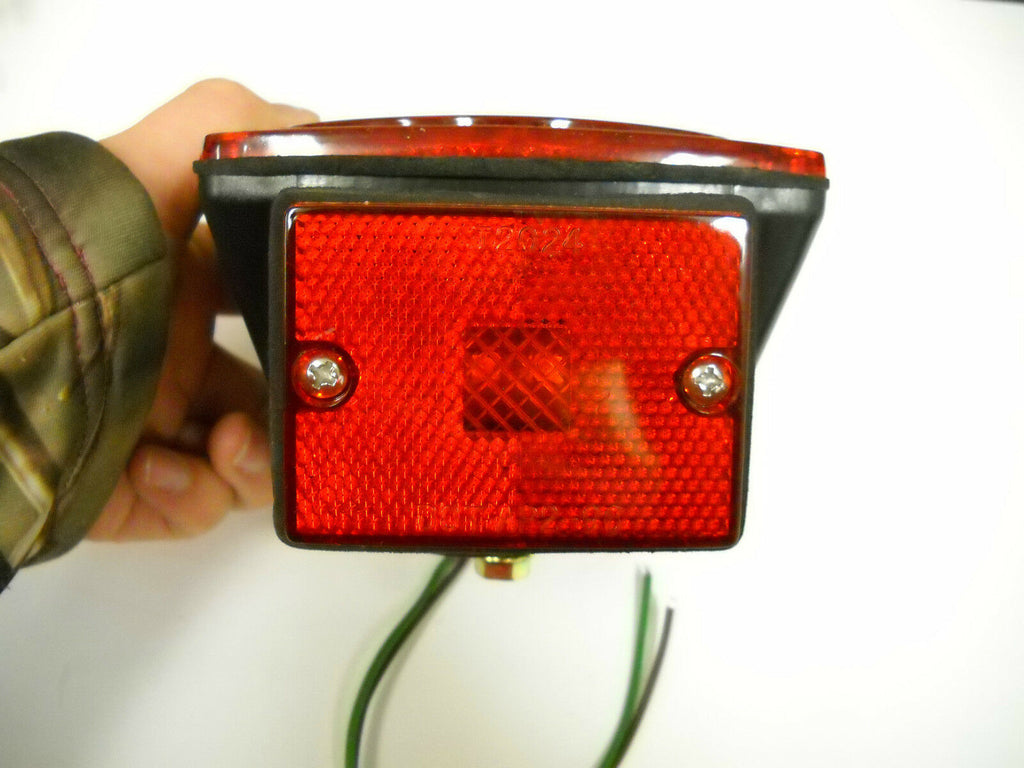 Submersible Boat Trailer Right Side Light LED Red with Red Lens truck Trailer Rv (J-24245)