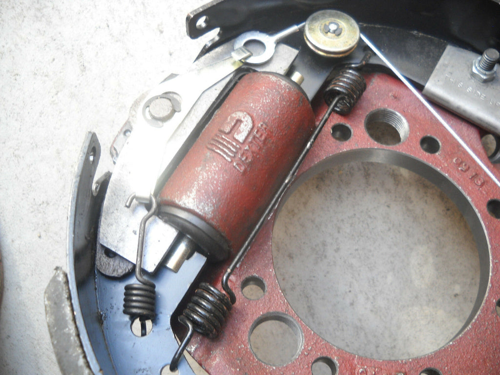 12-1/4" x3-3/8" Dexter Left Hydraulic Brake Backing Plate Trailer 10000 10K Axle (023-410-00)