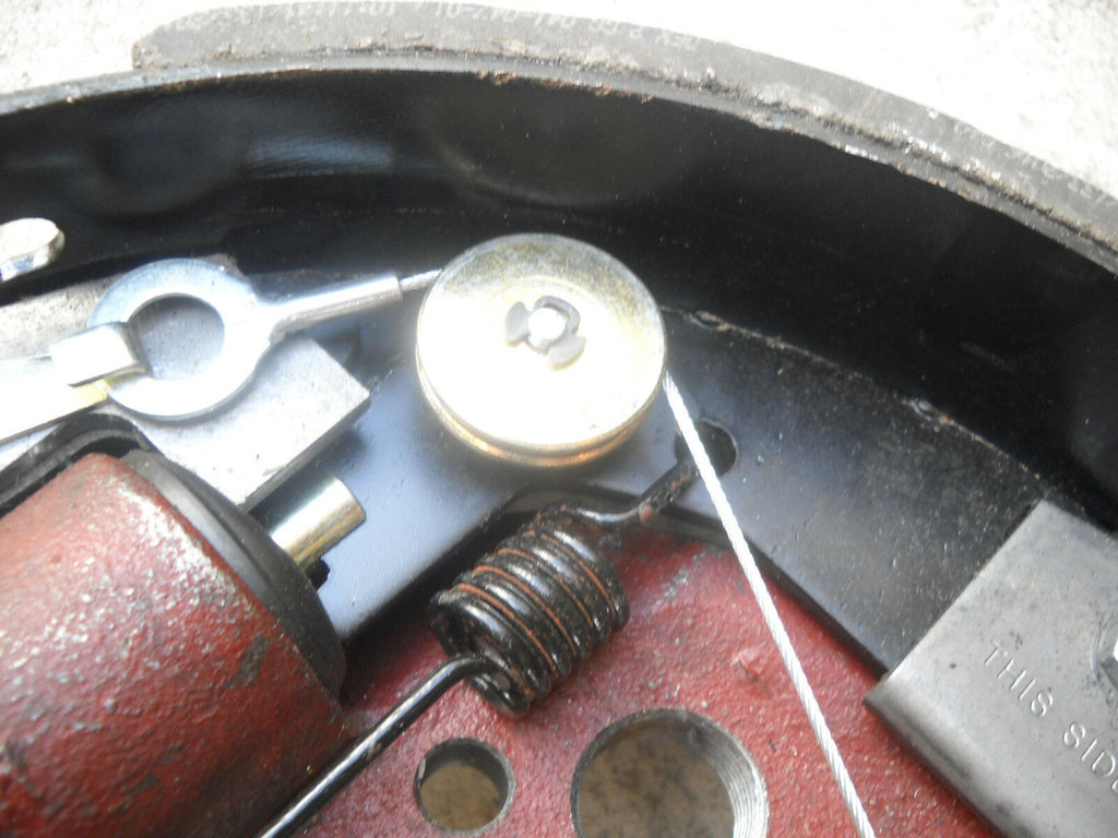 12-1/4 x3-3/8" Dexter Right Hydraulic Brake Backing Plate Trailer 10000 10K Axle (023-411-00)