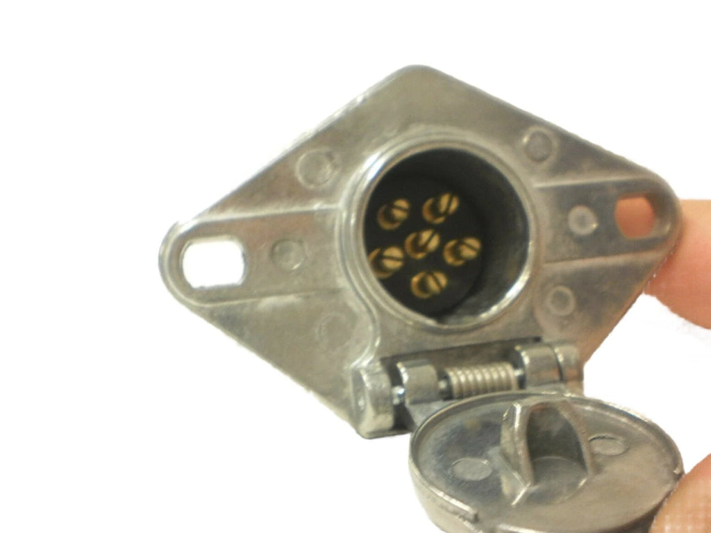 6 Way Round Pin Female Truck Plug, Metal Casing (R6CD)