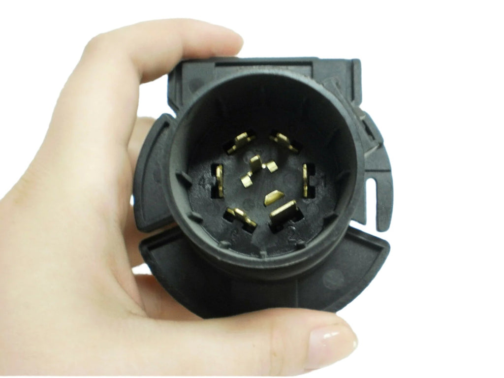 Chevy GMC 7-way RV OEM Twist Lock Plug Trailer Connector Truck Harness Socket (F7CL)