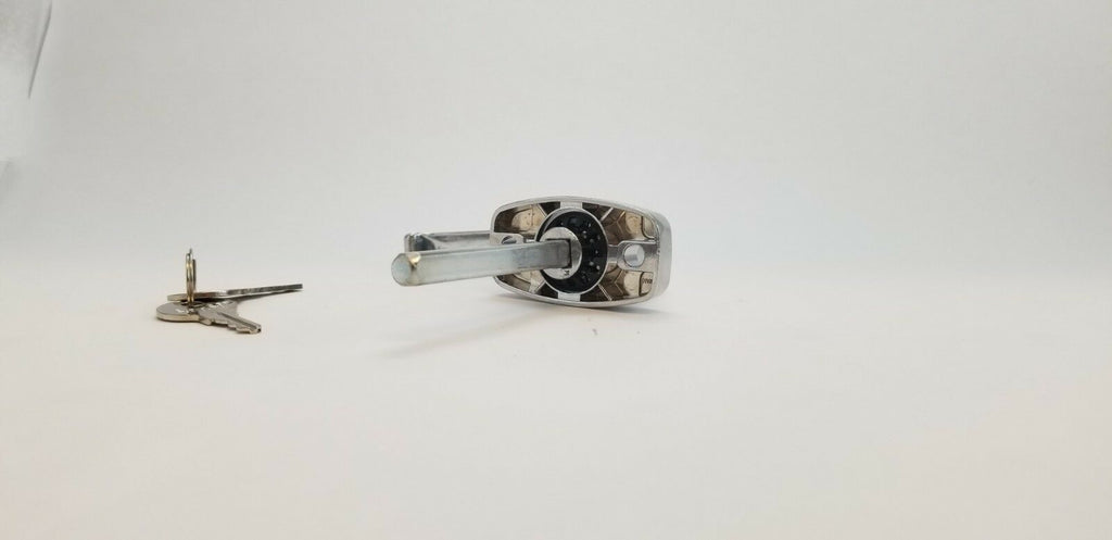 Universal  Locking L Handle Chrome Finish Trailer Camper RV Garage Door Baggage (HL20136)